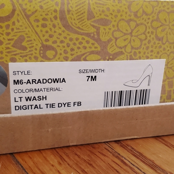 Mix No. 6 dorsay stilettos, new in box! - Picture 8 of 8